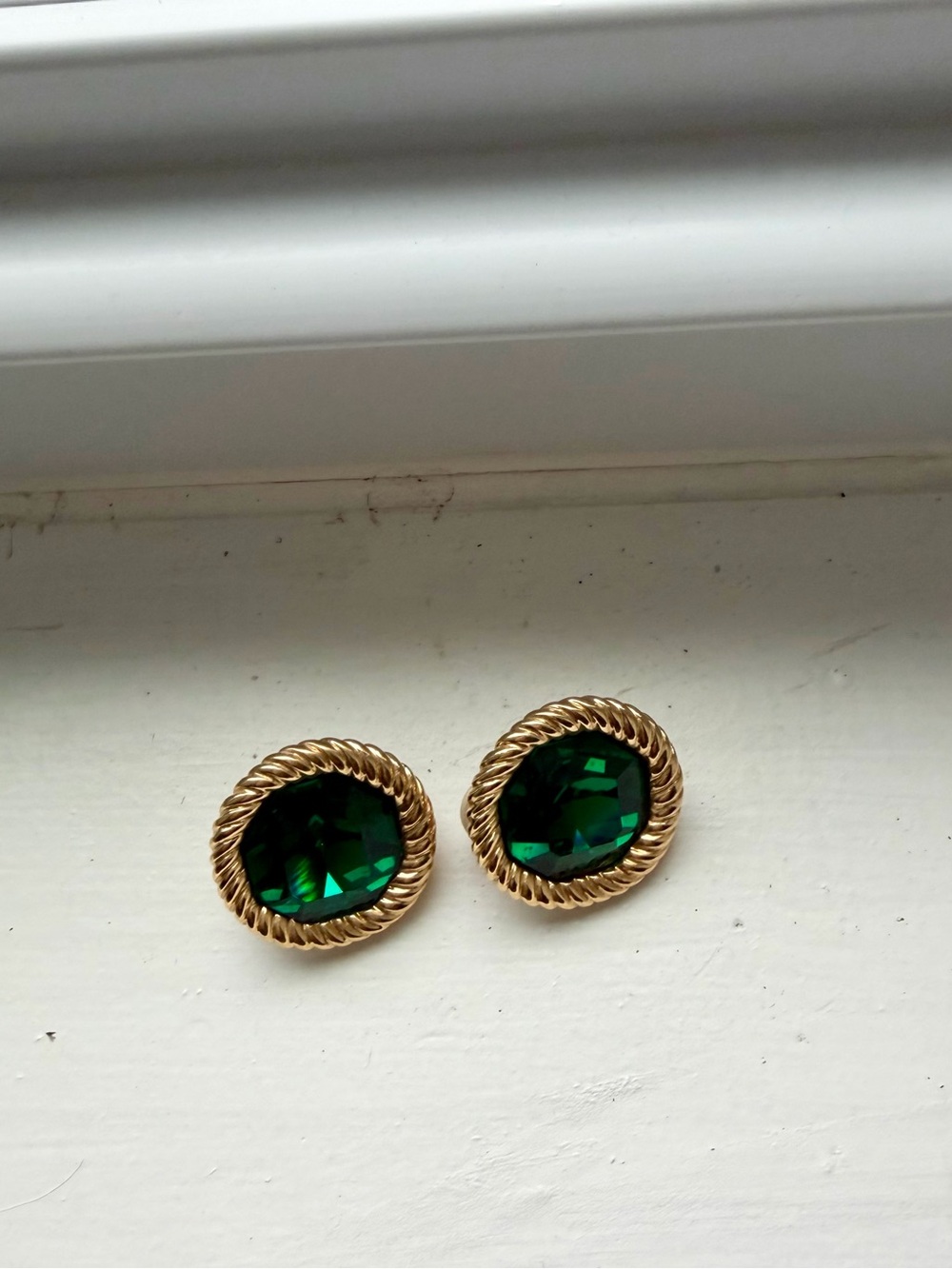 Vintage Swarovski emerald green clip on earrings
